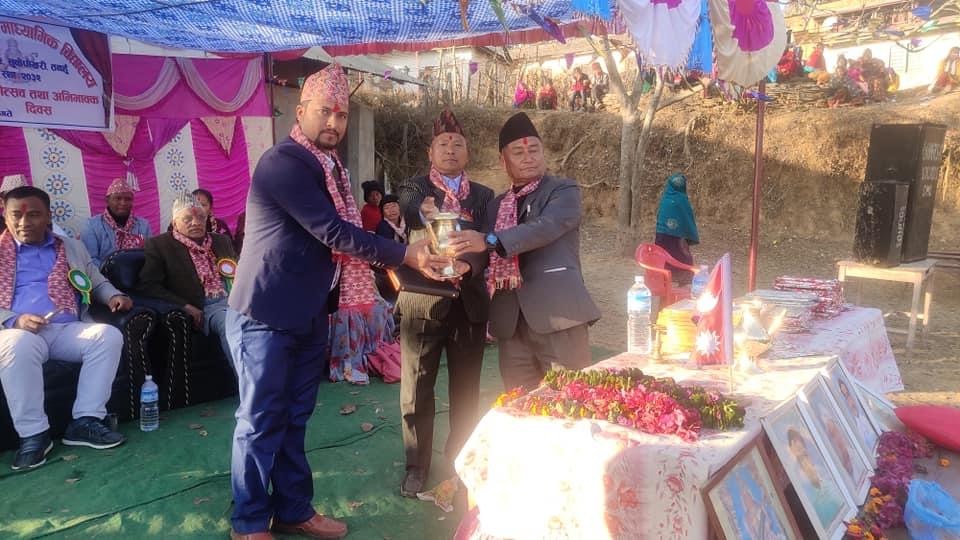 आफै पढेको विद्यालयमा अक्षयकोष स्थापना